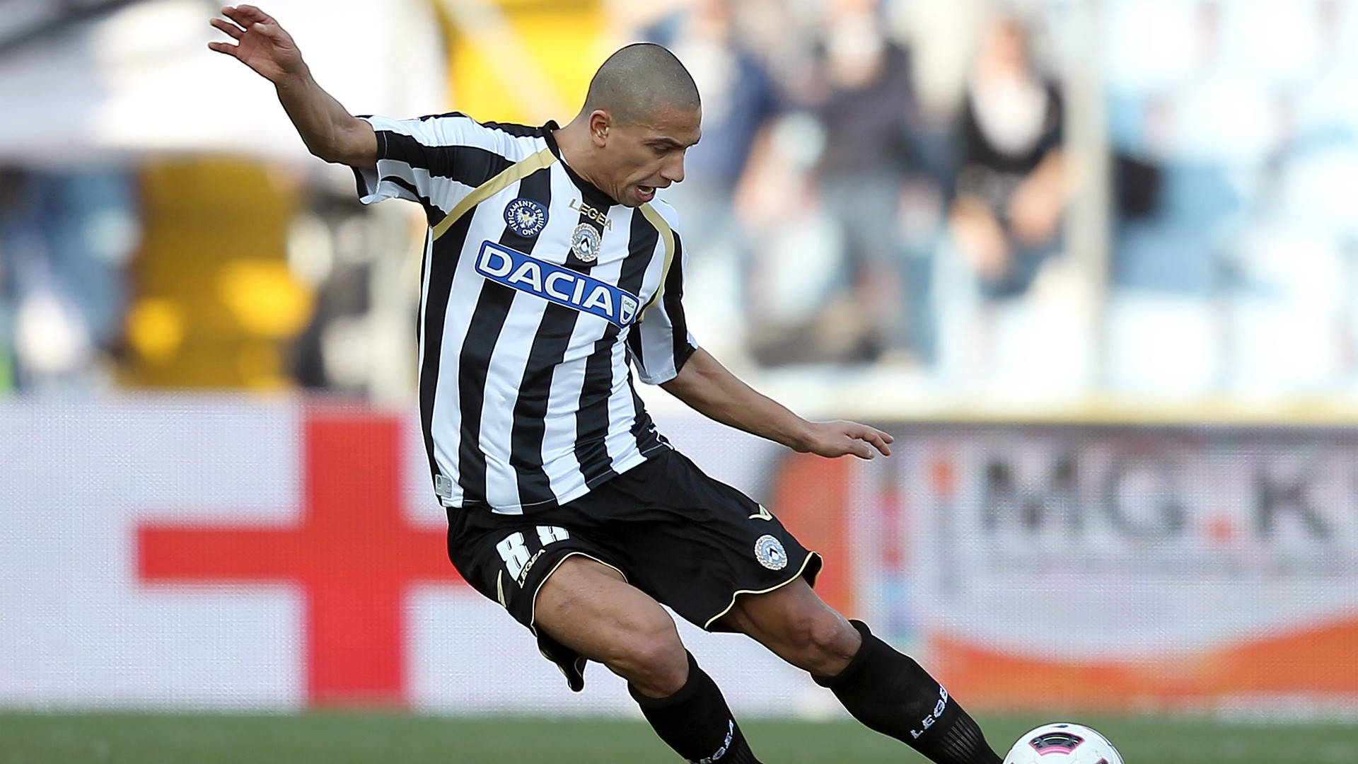 意甲数据库：乌迪内斯VS佛罗伦萨——攻防博弈下的胜负手与比分推演